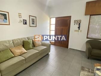 https://web5.gallito.com.uy/quieres-estar-a-pasos-de-zona-comercial-inmuebles-27608985