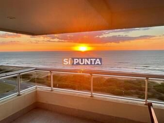 https://web5.gallito.com.uy/espectacular-depto-en-torre-lobos-con-vista-al-inmuebles-27609020
