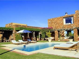 https://web5.gallito.com.uy/casa-en-manantiales-alquiler-8-suites-piscina-inmuebles-27609023