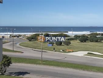 https://web5.gallito.com.uy/apartamento-en-venta-de-2-dormitorios-en-edificio-inmuebles-27609440