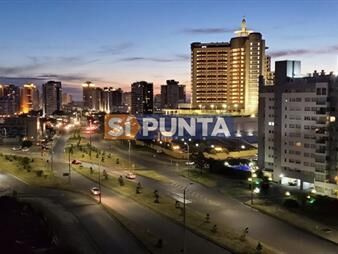 https://www.gallito.com.uy/apartamento-con-gran-vista-y-capacidad-inmuebles-27609479