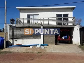https://www.gallito.com.uy/casa-a-la-venta-en-maldonado-inmuebles-27609643