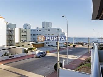 https://web5.gallito.com.uy/punta-del-este-peninsula-departamento-de-2-con-inmuebles-27609661