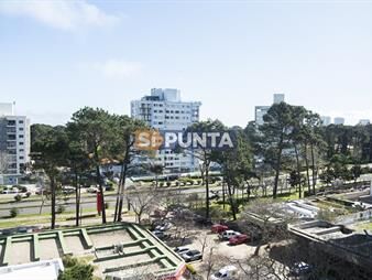 https://web5.gallito.com.uy/departamento-en-venta-de-3-dormitorios-en-center-inmuebles-27609711