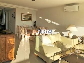 https://web5.gallito.com.uy/apartamento-de-2-dormitorios-frente-a-playa-mansa-inmuebles-27609934