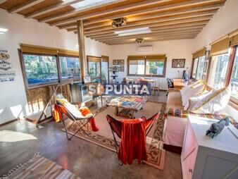 https://web5.gallito.com.uy/hermosa-casa-en-punta-ballena-inmuebles-27609938