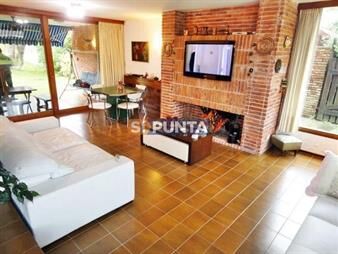 https://web5.gallito.com.uy/casa-en-venta-playa-mansa-3-dormitorios-inmuebles-27609956