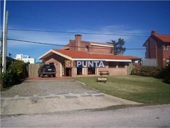 https://www.gallito.com.uy/excelente-casa-en-pinares-inmuebles-27609965