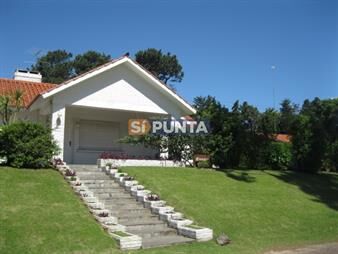 https://web5.gallito.com.uy/casa-en-cantegril-3-dormitorios-inmuebles-27609985