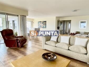 https://web5.gallito.com.uy/hermos-penthouse-3-dormitorio-servicio-en-17-de-inmuebles-27610034