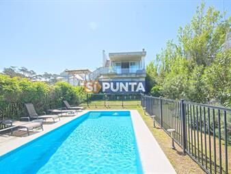 https://web5.gallito.com.uy/excelente-propiedad-de-3-dormiotrios-en-alquiler-a-metros-d-inmuebles-27610045