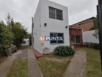https://web5.gallito.com.uy/alquiler-anual-de-casa-en-la-barra-maldonado-inmuebles-27610095