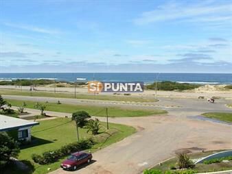 https://www.gallito.com.uy/apartamento-en-brava-3-dormitorios-inmuebles-27610220