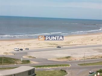 https://www.gallito.com.uy/a-pasos-del-mar-inmuebles-27610235