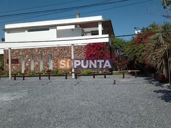 https://www.gallito.com.uy/alquiler-apartamento-de-3-dormitorios-en-inmuebles-27610339