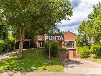 https://web5.gallito.com.uy/casa-en-venta-punta-del-este-lugano-inmuebles-27610358