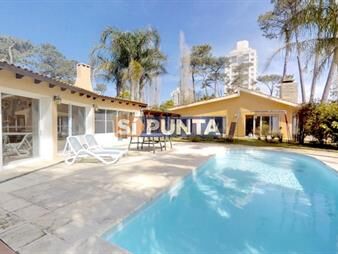 https://web5.gallito.com.uy/impecable-y-espectacular-casa-en-zona-lugano-del-inmuebles-27610366