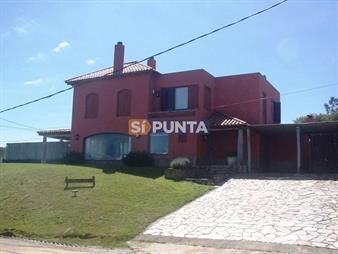 https://web5.gallito.com.uy/casa-con-vista-al-mar-inmuebles-27610549