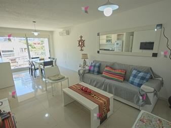 https://www.gallito.com.uy/apartamento-de-1-dormitorio-en-alquiler-playa-brava-inmuebles-27615609