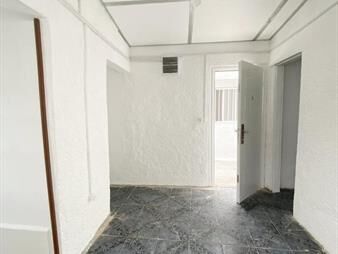 https://web5.gallito.com.uy/venta-apartamento-de-un-1-dormitorio-con-patio-piedras-inmuebles-26121856