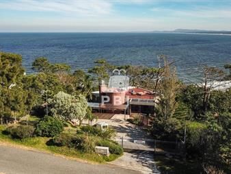 https://web5.gallito.com.uy/casa-en-venta-el-acantilado-4-dormitorios-en-inmuebles-25649001