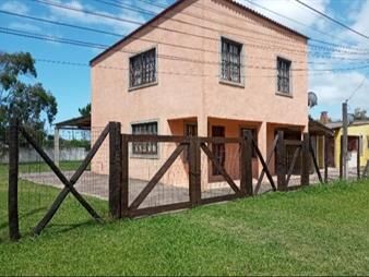 https://www.gallito.com.uy/en-doble-nivel-3-dormitorios-barra-del-chuy-uruguaya-inmuebles-27619564