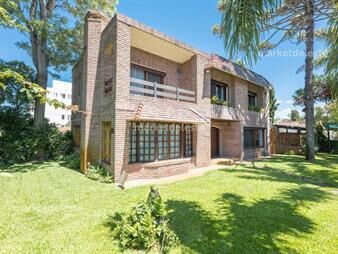 https://www.gallito.com.uy/a-1-cuadra-del-mar-en-playa-mansa-inmuebles-26384837