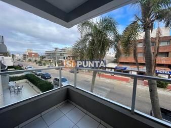 https://web5.gallito.com.uy/apartamento-en-venta-de-2-dormitorios-a-cuadras-inmuebles-27619592
