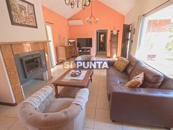 https://www.gallito.com.uy/casa-en-alquiler-de-temporada-4-dormitorios-inmuebles-27609710