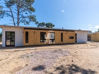 https://web5.gallito.com.uy/casa-de-3-dormitorios-en-club-del-lago-punta-inmuebles-26347248