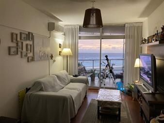 https://web5.gallito.com.uy/apartamento-en-sobre-rambla-al-frente-con-cochera-y-terraz-inmuebles-27623402