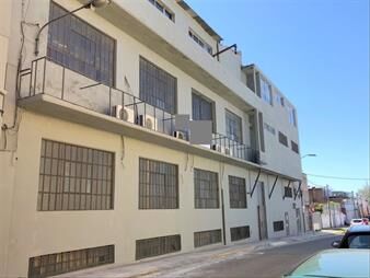 https://web5.gallito.com.uy/venta-edificio-2132m2-edif-580m2-terreno-ideal-24-aptos-inmuebles-25668159