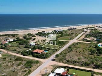 https://web5.gallito.com.uy/terreno-en-venta-en-chihuahua-punta-ballena-inmuebles-27625109
