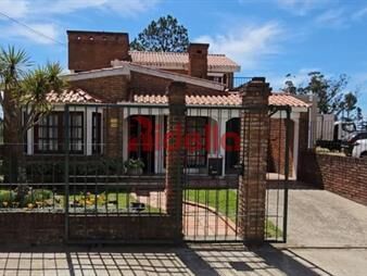https://www.gallito.com.uy/casa-en-venta-rocha-4-dormitorios-inmuebles-25793315