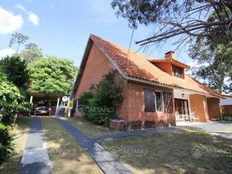 https://web5.gallito.com.uy/casa-4-dormitorios-con-piscina-en-alquiler-zona-inmuebles-24421780
