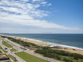 https://web5.gallito.com.uy/espectacular-apartamento-en-venta-en-tiburon-del-inmuebles-26257606