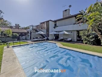 https://web5.gallito.com.uy/muy-linda-casa-distribuida-en-dos-plantas-inmuebles-26257299