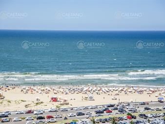 https://web5.gallito.com.uy/apartamento-en-venta-con-vista-brava-excelente-inmuebles-27624969