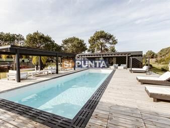 https://www.gallito.com.uy/casa-en-laguna-escondida-josã©-ignacio-inmuebles-27608429