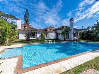 https://www.gallito.com.uy/venta-de-casa-4-dormitorios-en-san-rafael-ref-inmuebles-24921888