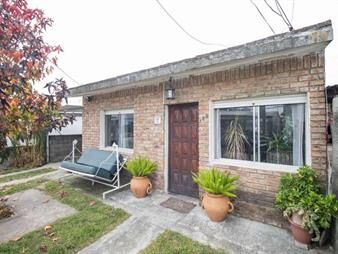 https://www.gallito.com.uy/venta-de-2-casas-padron-unico-las-piedras-garajes-inmuebles-27369365