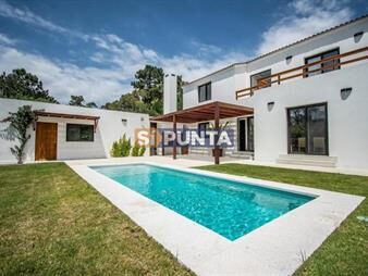 https://web5.gallito.com.uy/rincon-del-indio-muy-buena-propiedad-de-inmuebles-27610422