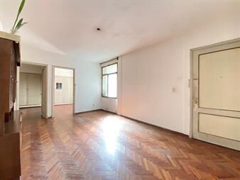 https://web5.gallito.com.uy/venta-apartamento-3-dormitorios-a-reciclar-centro-inmuebles-27416970