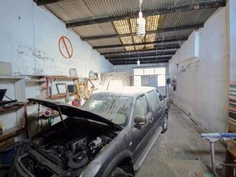 https://www.gallito.com.uy/venta-galpon-y-casa-de-4-dormitorios-en-maroñas-inmuebles-27625116