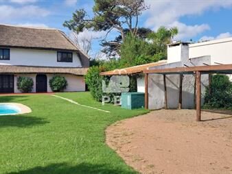https://www.gallito.com.uy/alquiler-temporario-de-casa-3-dormitorios-en-tio-tom-punta-inmuebles-27581901