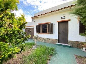 https://web5.gallito.com.uy/venta-casa-sayago-3-dormitorios-garage-bbca-galpon-inmuebles-27003769