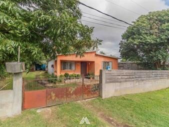 https://www.gallito.com.uy/venta-casa-cgaraje-y-casa-al-fondo-barros-blancos-inmuebles-27195691
