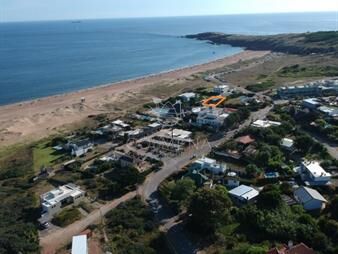 https://www.gallito.com.uy/casa-en-punta-ballena-las-grutas-inmuebles-27074543