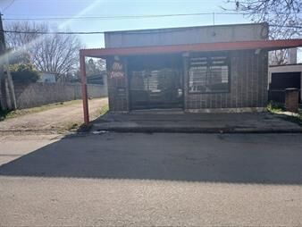 https://www.gallito.com.uy/local-comercial-frente-a-sociedad-de-fomentos-tarariras-inmuebles-27638665