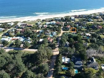 https://web5.gallito.com.uy/terreno-en-punta-ballena-tio-tom-inmuebles-27638794